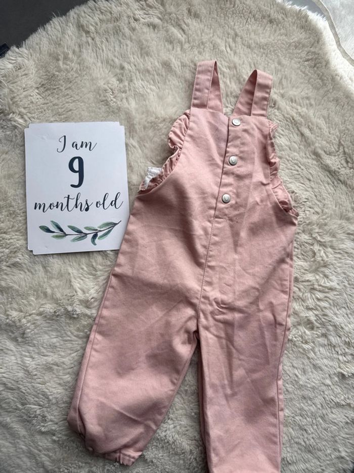 Salopette rose à froufrou et cœur tex 9 mois