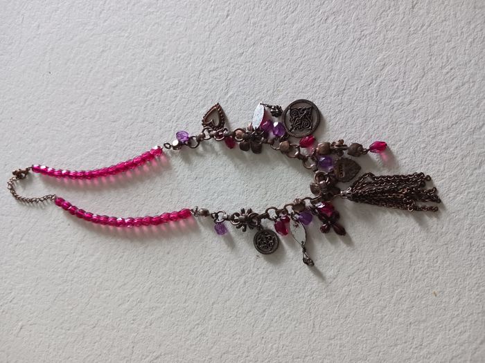 collier noir doré et argenté vintage