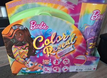 Barbie color reveal neuf