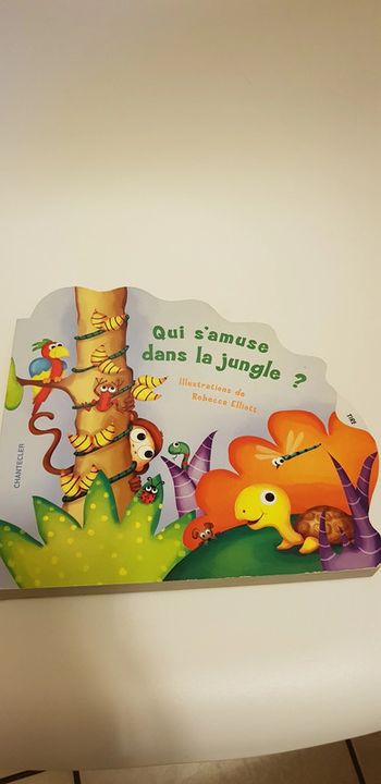 Livre Qui s'amuse dans la jungle