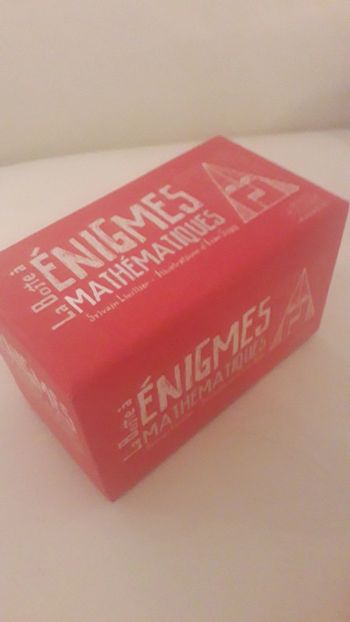 La boîte à enigmes mathématiques Marabout