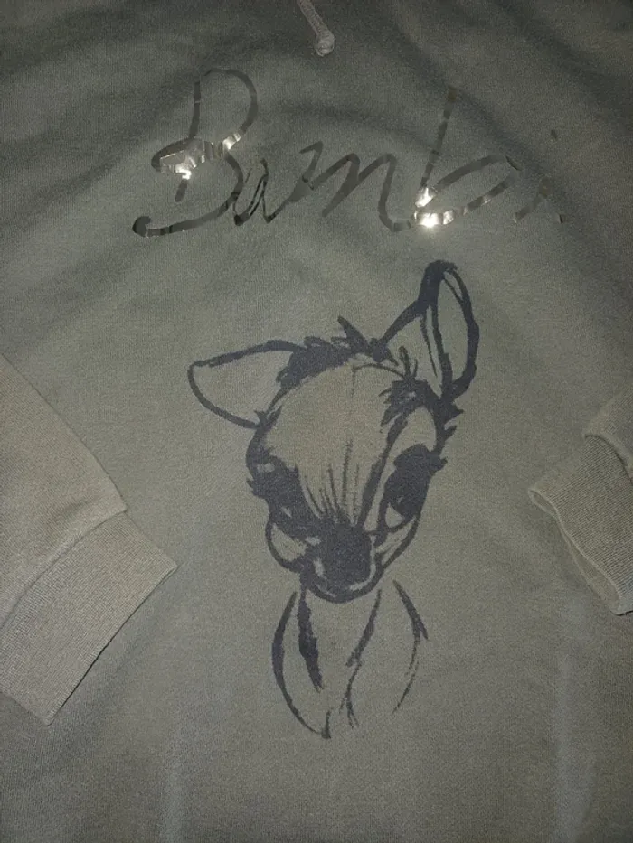 Superbe sweat à capuche Disney taille L - photo numéro 2