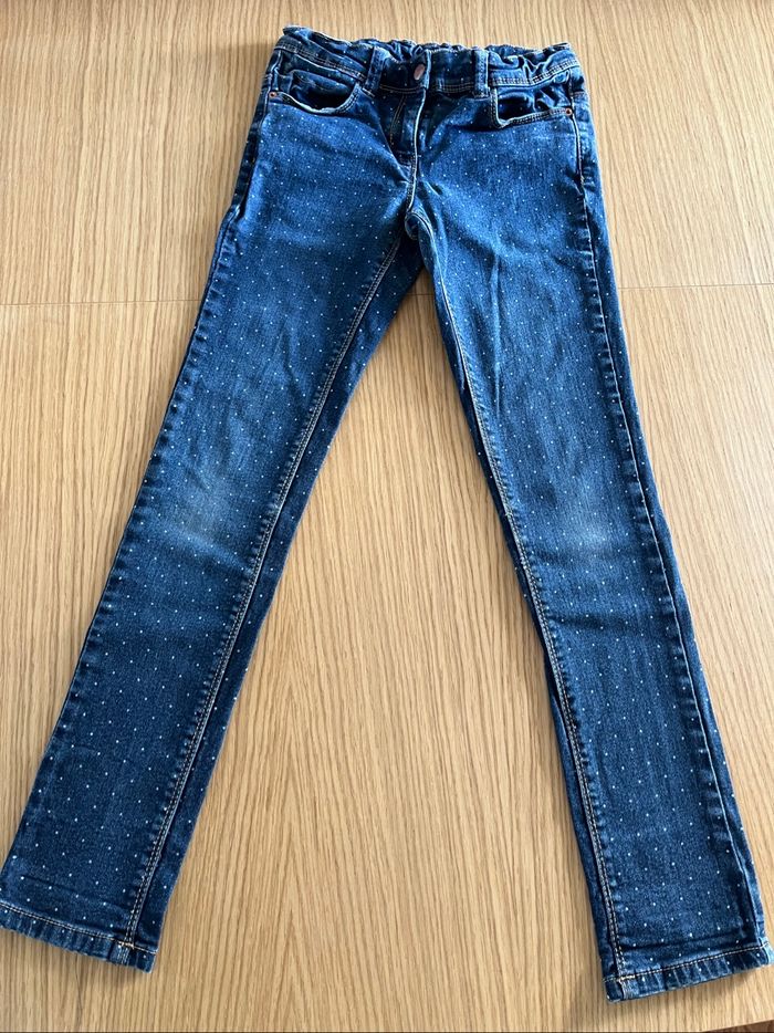 Jeans bleu à pois blancs
