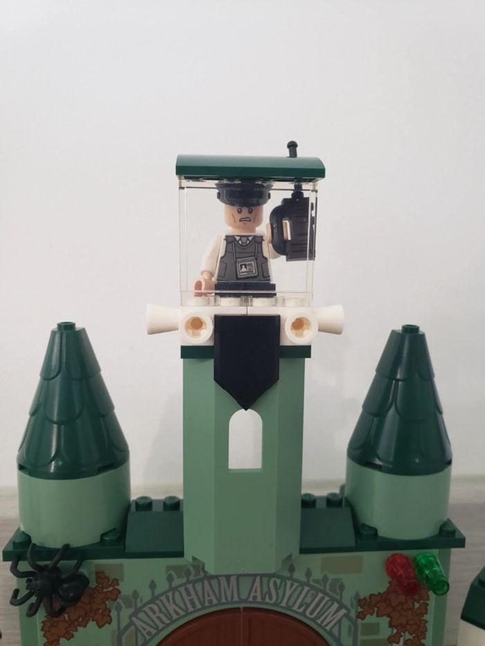 Lego 76138 Batman et l'évasion du Joker - photo numéro 3