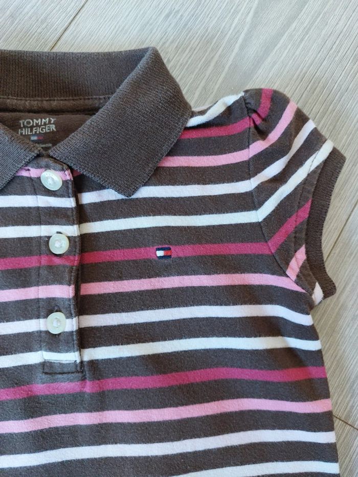 Polo Tommy Hilfiger taille 18 mois - photo numéro 2