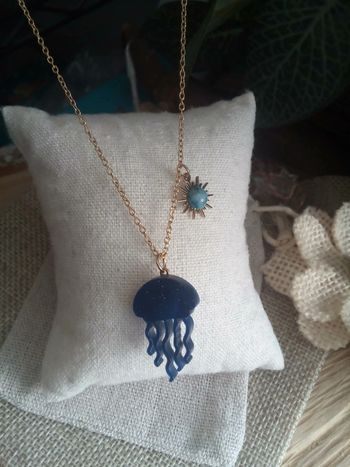 Collier pieuvre et pierre de sodalite