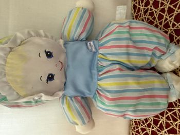 Doudou poupée chiffon rayé bleu rose vert jaune BOULGOM