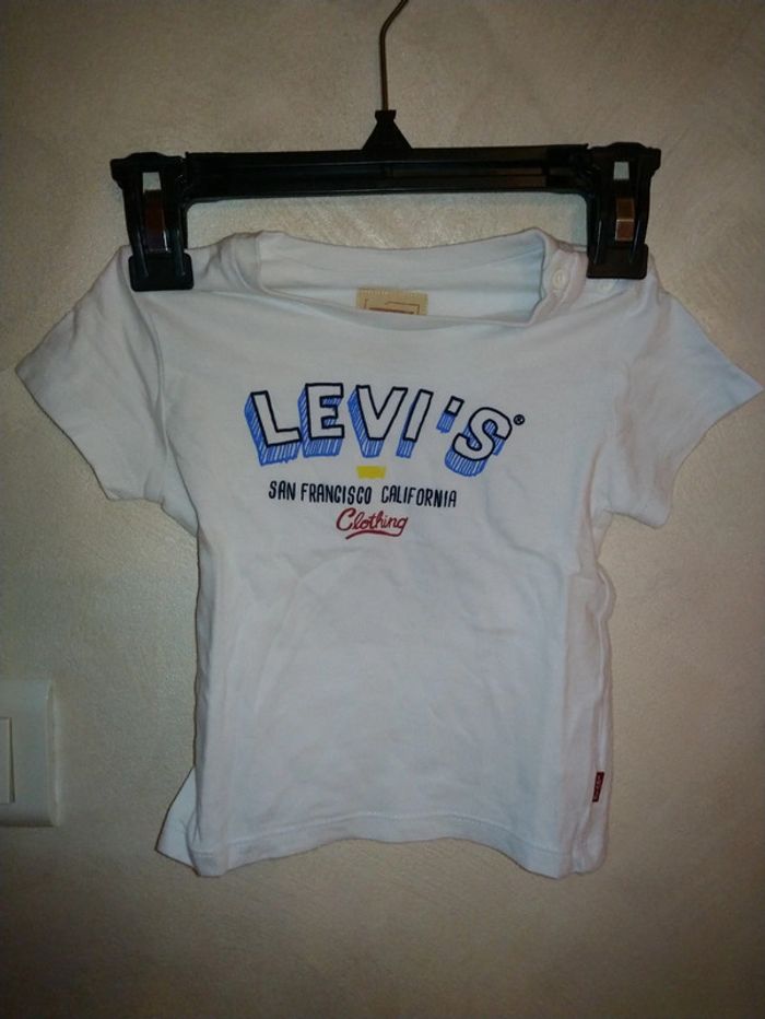 Joli tee shirt bébé garçon Levi's 12 mois en excellent état