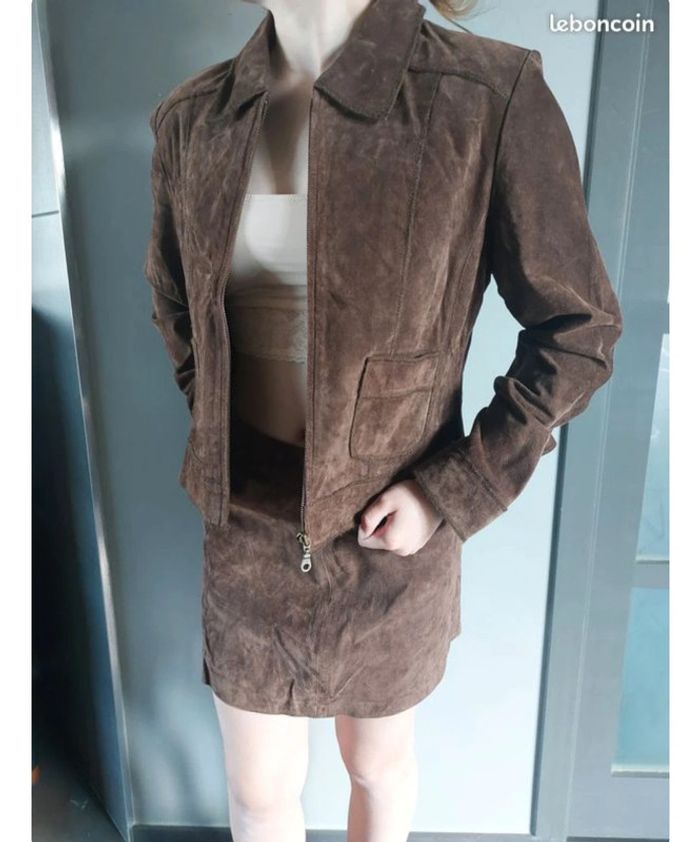 Ensemble jupe/veste cuir marron