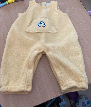 Salopette polaire jaune taille 9 mois ( tz
