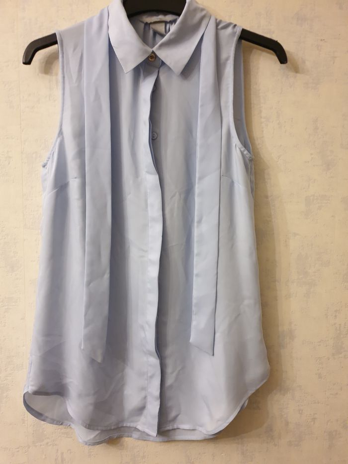 Blouse sans manche bleu ciel – H&M – Taille 34