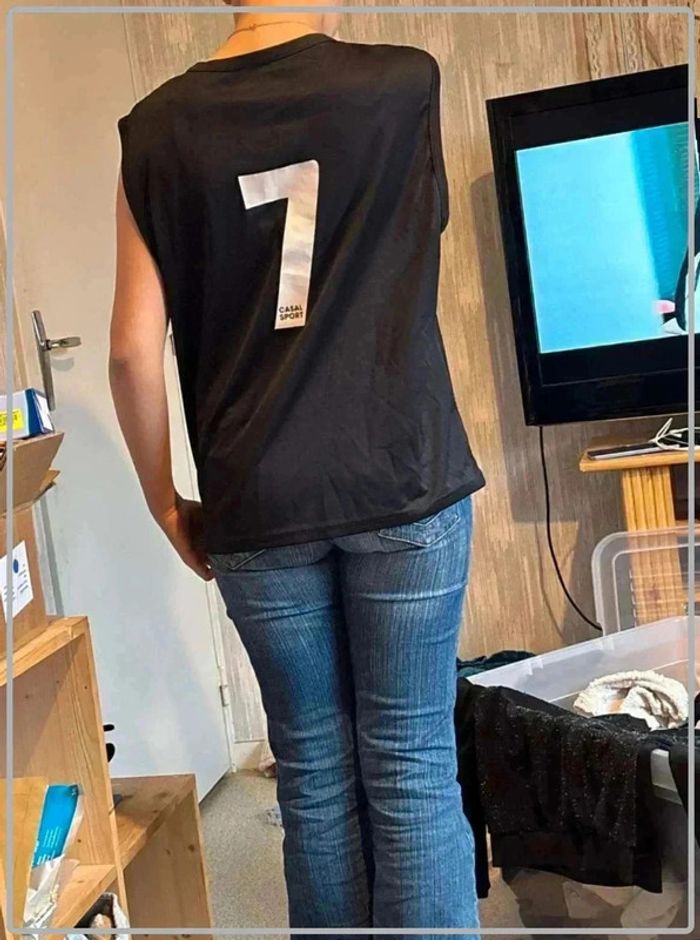 T shirt taille 40/42 - photo numéro 2