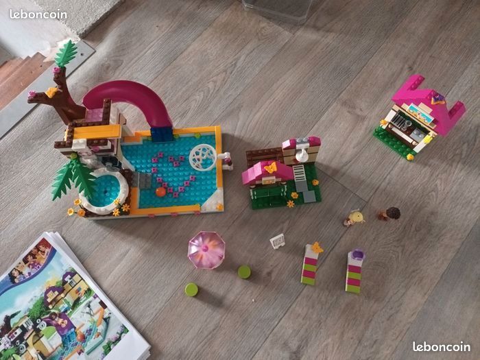 Légo friends fille piscine d'Heartlake 41008 fille ete piscine tobbogan transat plage - photo numéro 3