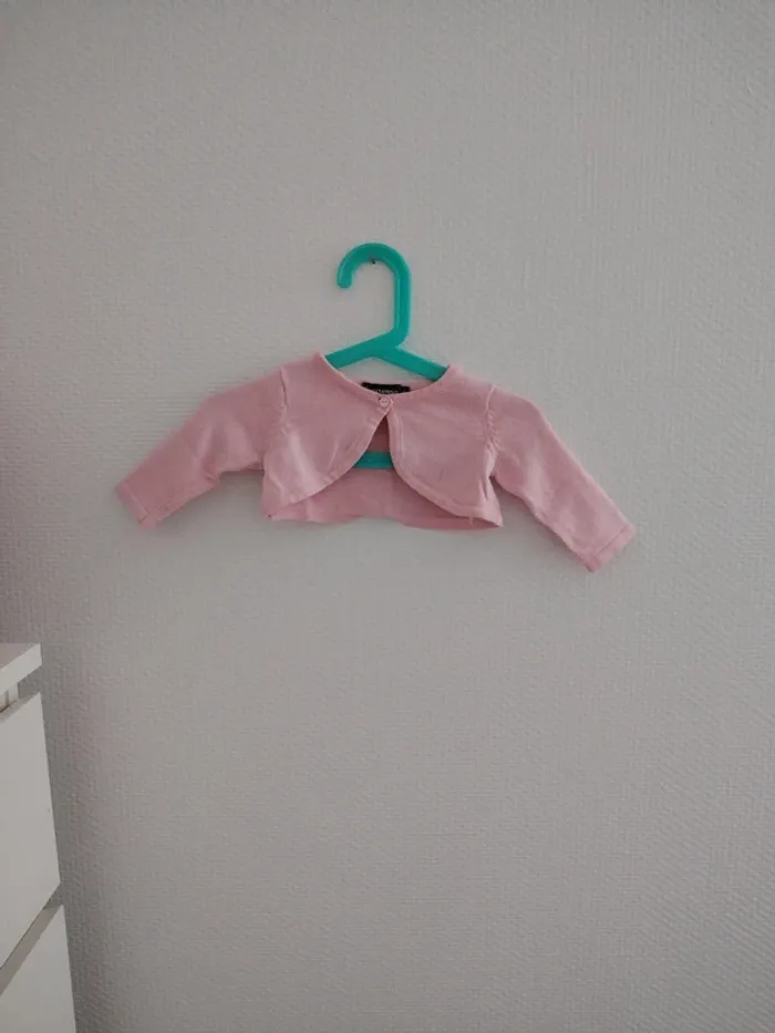 Boléro neuf taille 3mois