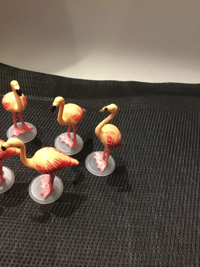 Playmobil lot 7 figurines flamants roses Wiltopia avec socle très bon état comme neuf - photo numéro 3
