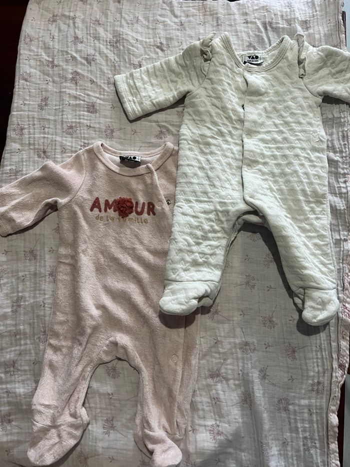 Vêtement pour filles 1 mois - photo numéro 2