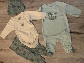 Lot 2 pyjamas Disney Stitch