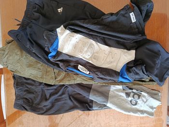 Cargo joggings Tee shirts 