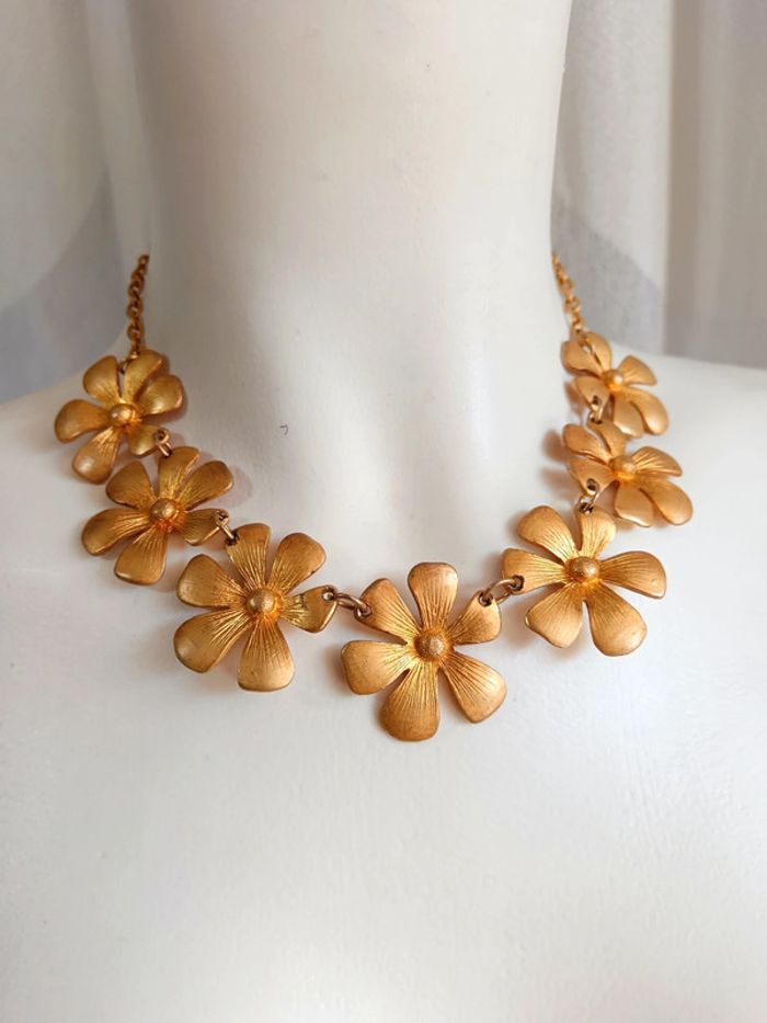 Dolce Vita | Collier de fleur métal doré