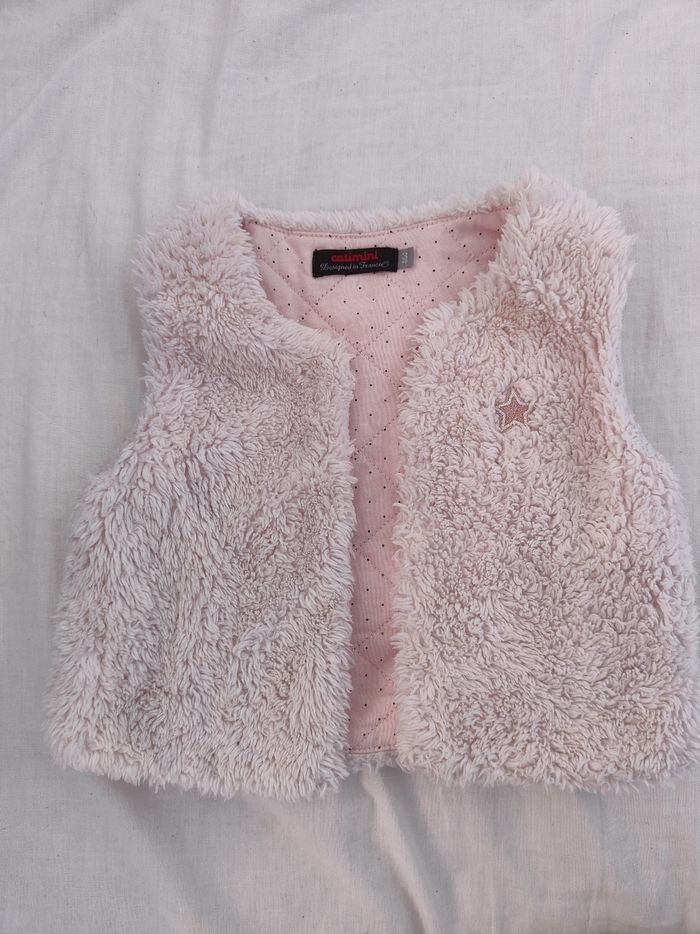 Gilet en fourrure rose clair Catimini 3 ans 98cm
