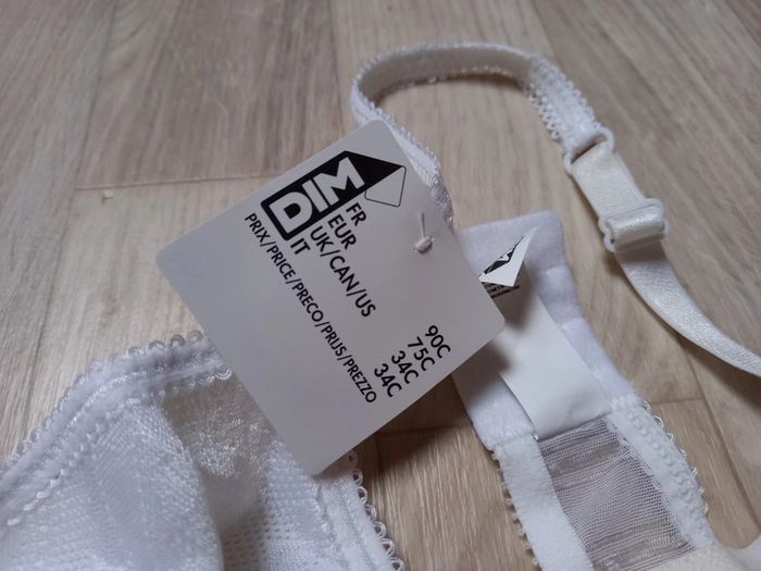 Soutien gorge Dim neuf - photo numéro 2