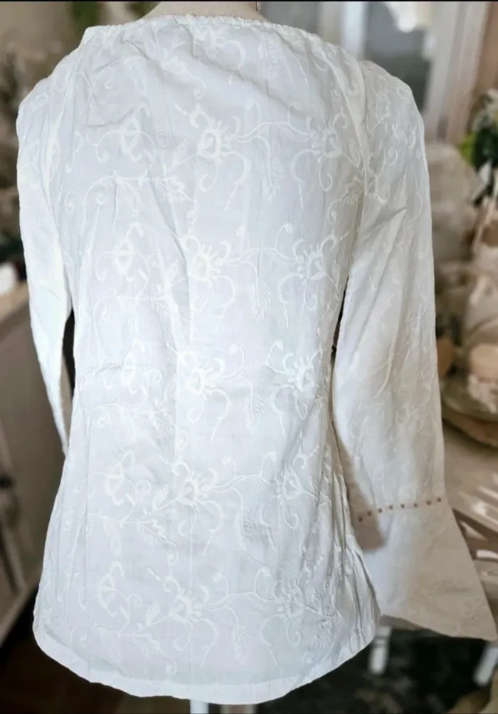 Blouse blanche dentelle brodée Shana Taille 36 Neuve - photo numéro 4