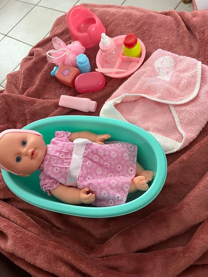 Poupon et ses accessoires - photo numéro 4