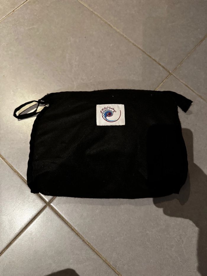 Sac de portage - Ergo baby - Noir - Bon état (petit endroit décousu -> photo 4) - photo numéro 3
