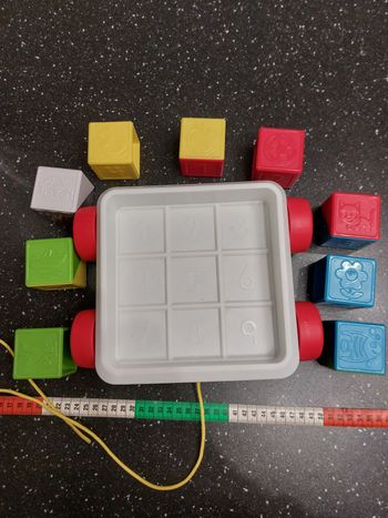 Wagon cubes à tirer