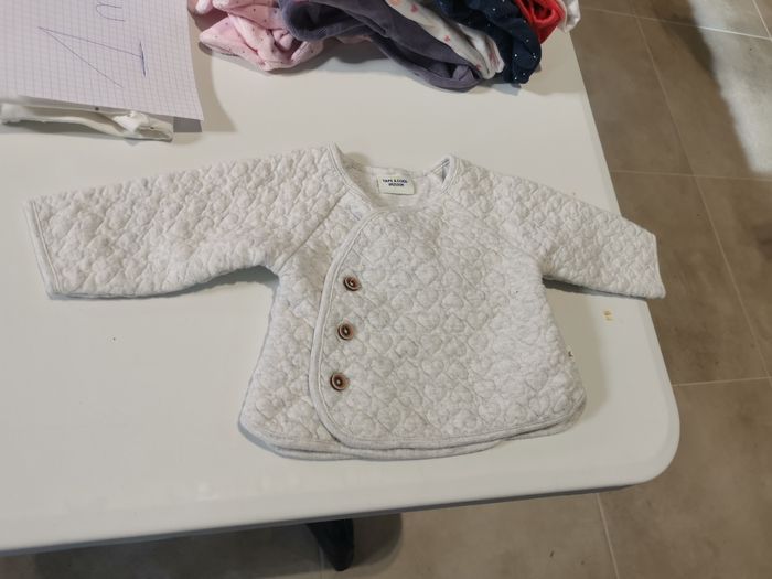 Lot pull et veste chaude 1 mois - photo numéro 6