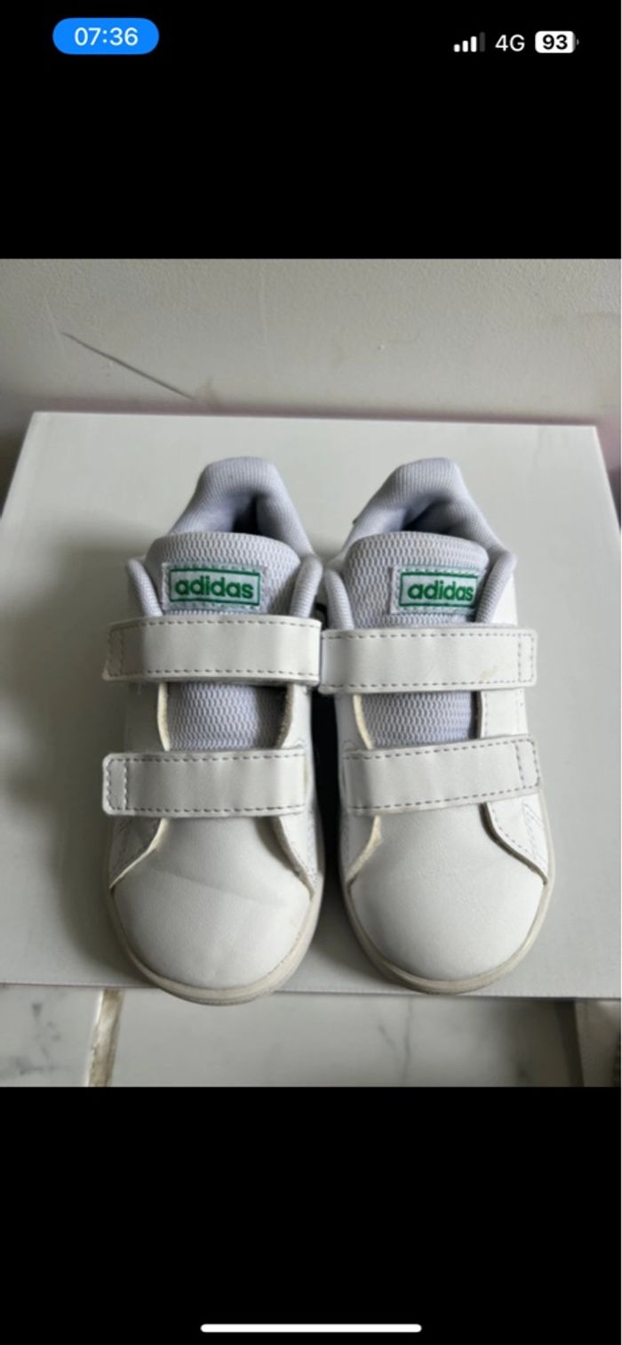 Chaussure Adidas taille 24