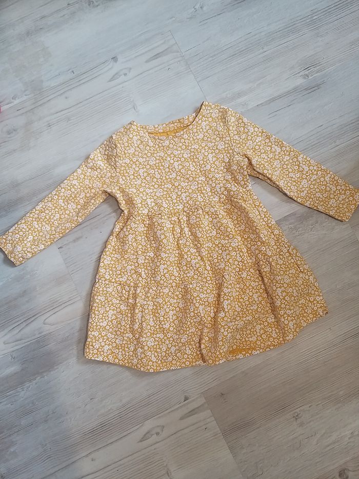Robe fille taille 4 ans