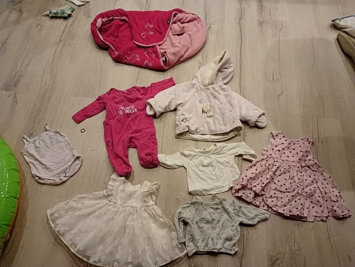 Lot de vêtements 3 mois fille - photo numéro 2