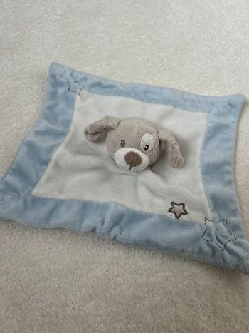 Doudou plat bleu et blanc chien Kimbaloo