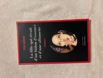 Livre – La fille qui rêvait d’un bidon d’essence et d’une allumette – Stieg Larsson – Millénium 2