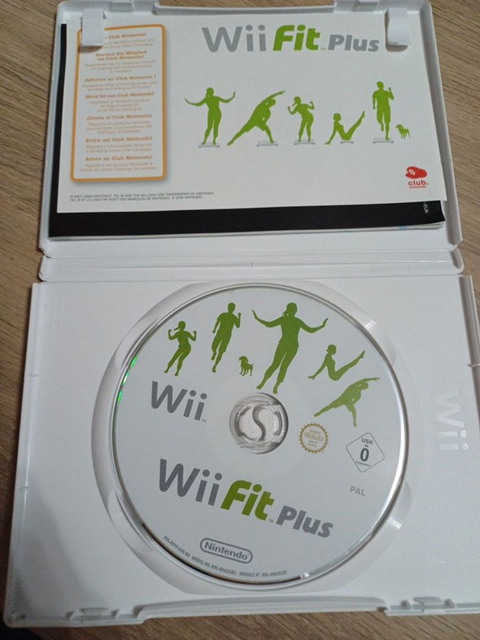 Wii Fit + Nintendo Wii - photo numéro 3