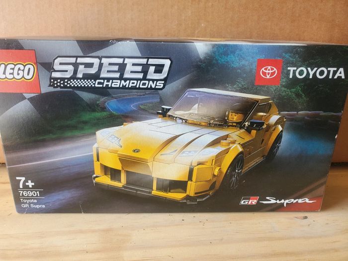 Lego Speed Toyota jaune.