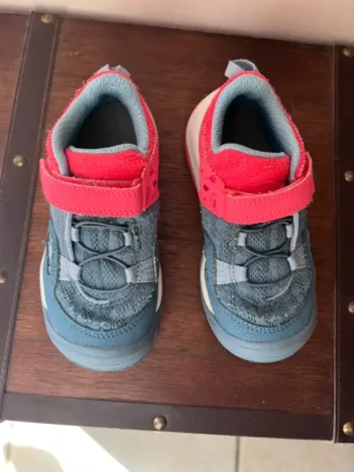 Chaussures de randonnée 26 - photo numéro 6