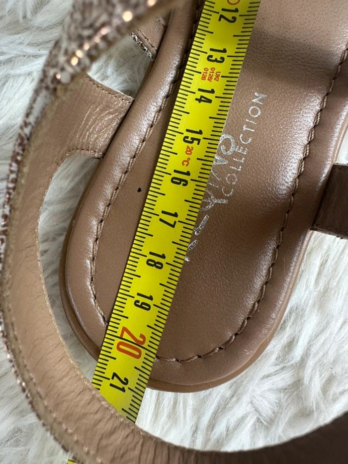 Paire de sandales reqins taille 32 - photo numéro 6