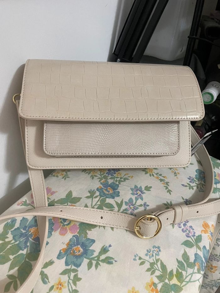 Valeur neuve 75€ sac à bandoulière galerie lafayette effet croco - photo numéro 6
