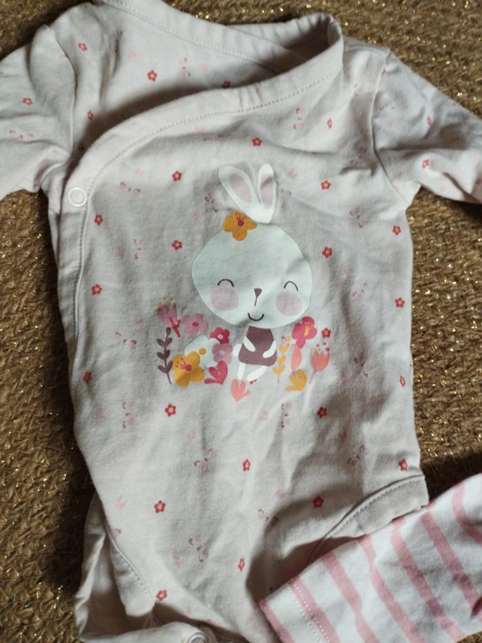 Bodies 1 mois - photo numéro 3