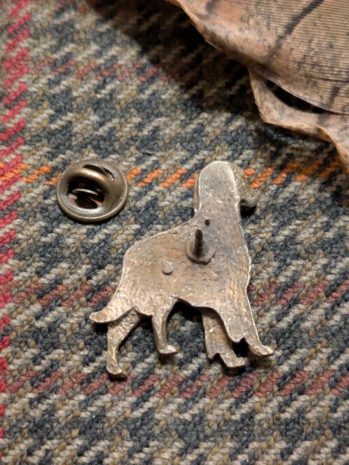 Ancien Pin's Chien de chasse Setter Hunting Dog - photo numéro 2