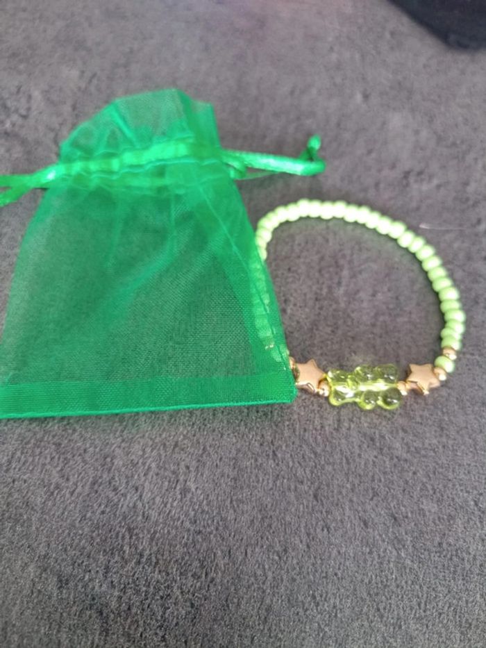 Bracelet nounours vert et perles vert pomme - photo numéro 4