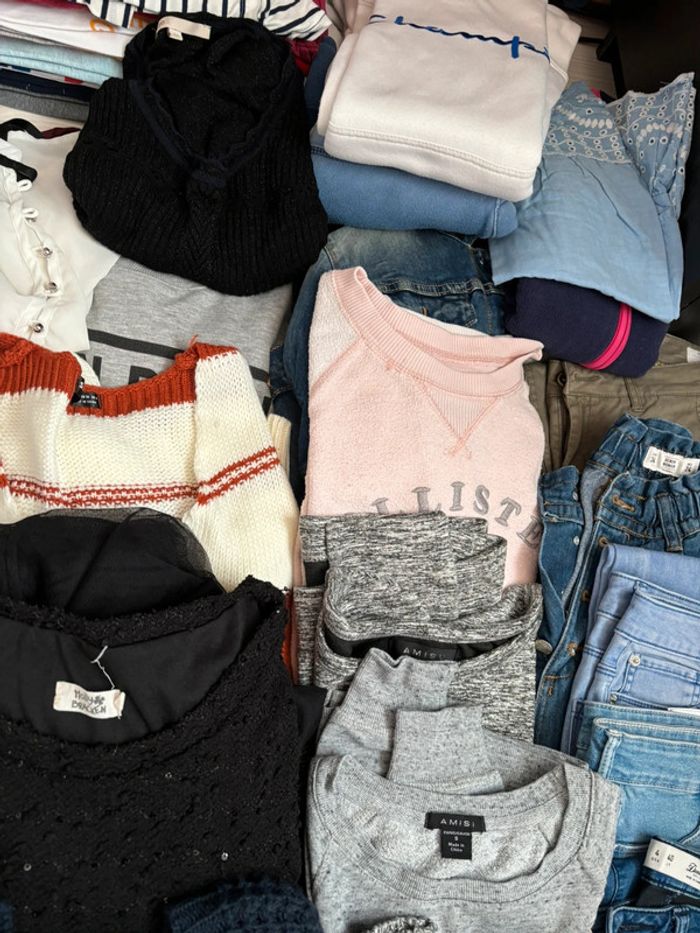 Très gros lot de 54 vêtements taille S - photo numéro 4