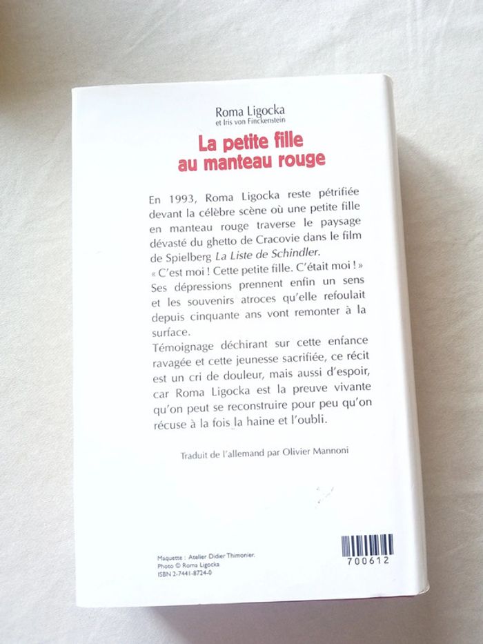 La petite fille au manteau rouge - photo numéro 7