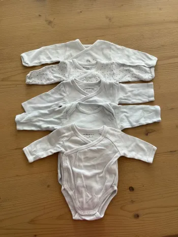 Lot de 5 bodies 1 mois