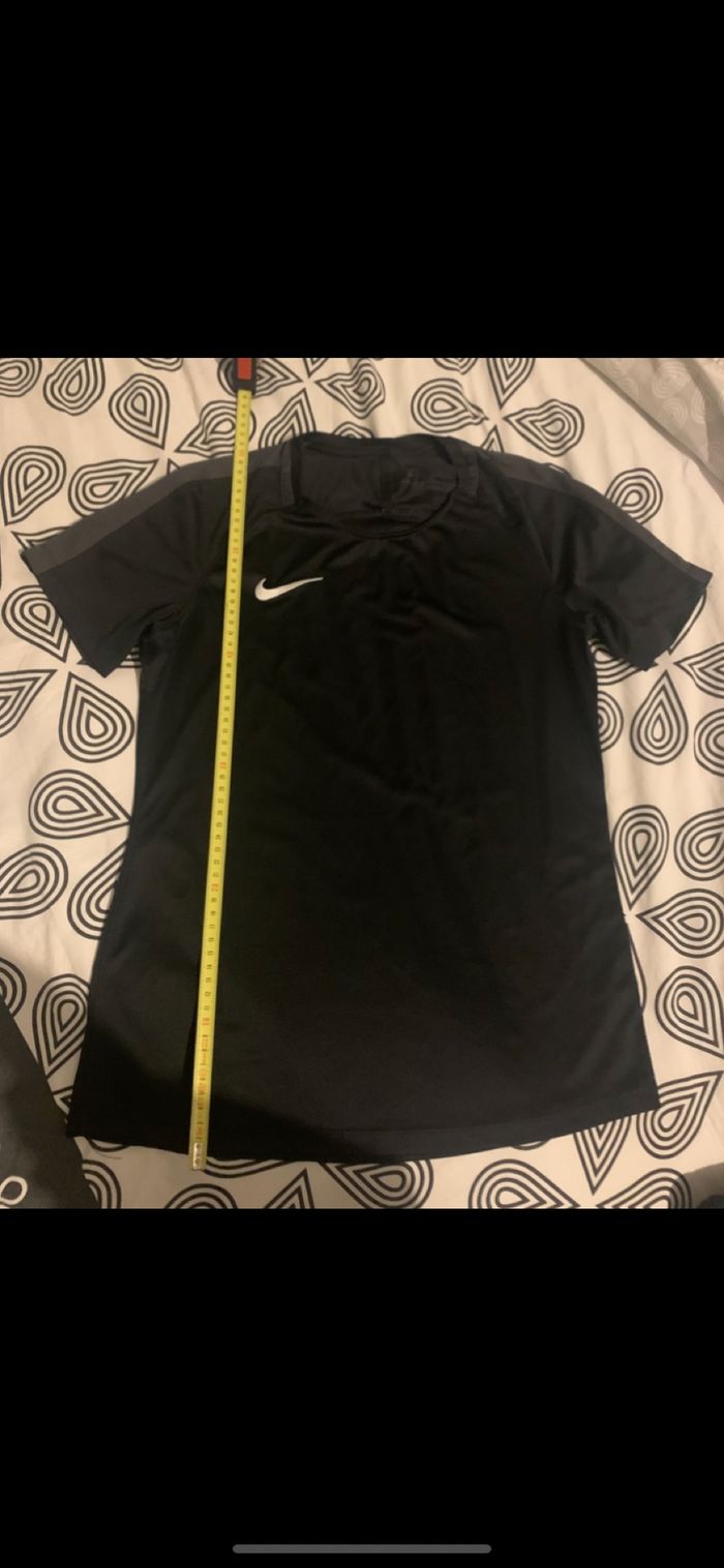 TEE shirt nike xs