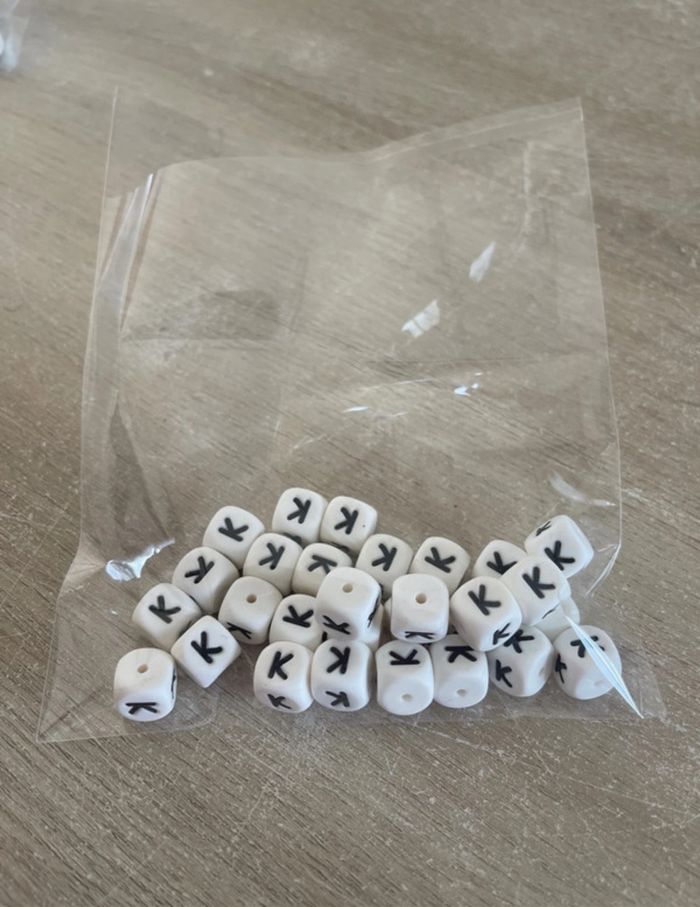 Perle silicone lettre K