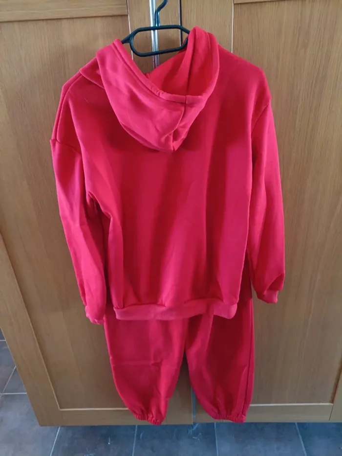 Ensemble de survêtement rouge - photo numéro 3
