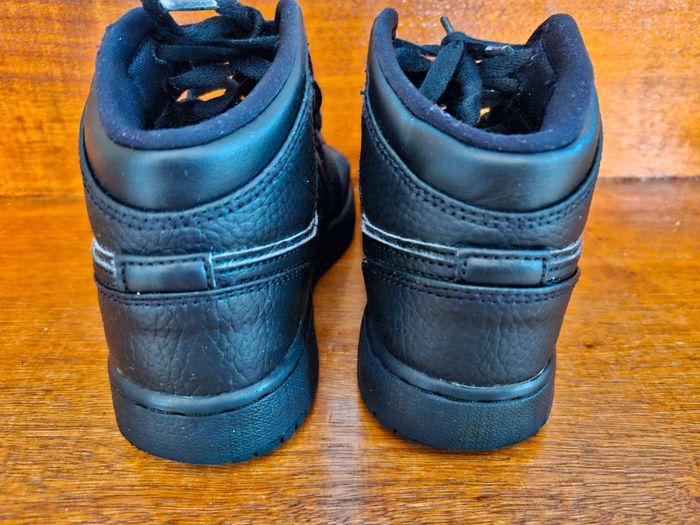 Basket nike air jordan 1 mid - photo numéro 5